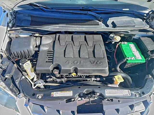 2010 CHRYSLER TOWN & COU #3301762369