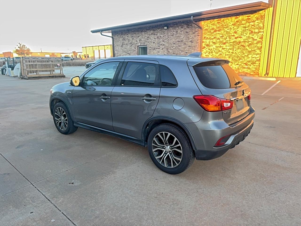 Lot #3311456242 2018 MITSUBISHI OUTLANDER