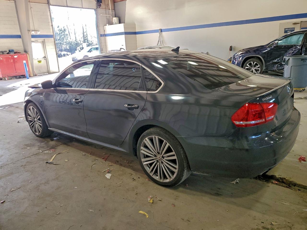 VOLKSWAGEN PASSAT SE