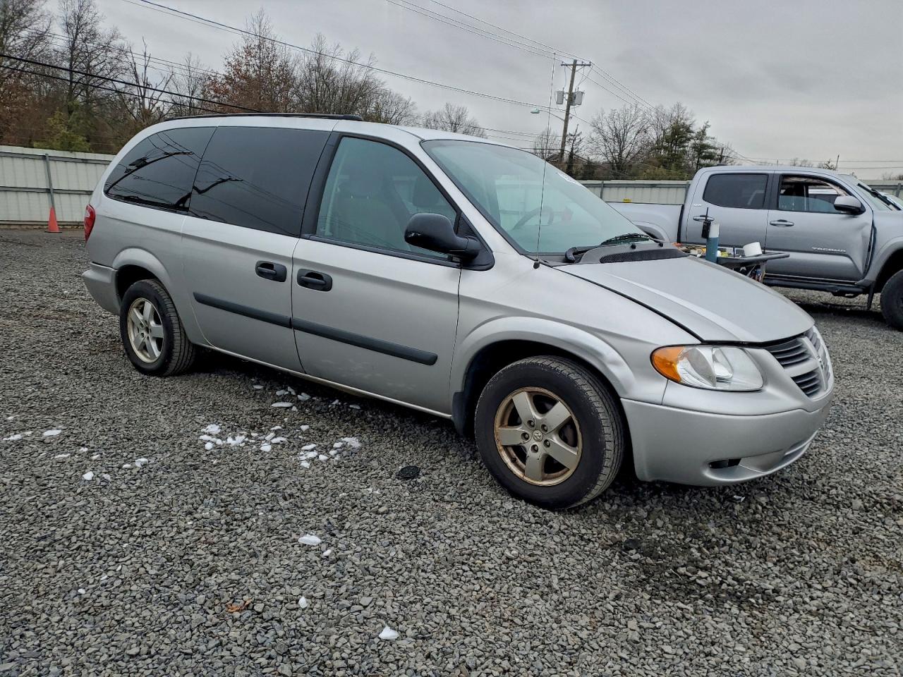 Lot #3315941082 2006 DODGE GRAND CARA