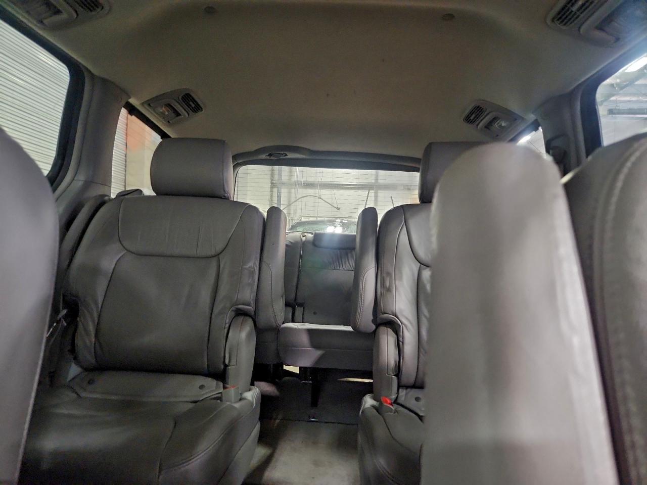 Lot #3302839936 2008 TOYOTA SIENNA XLE