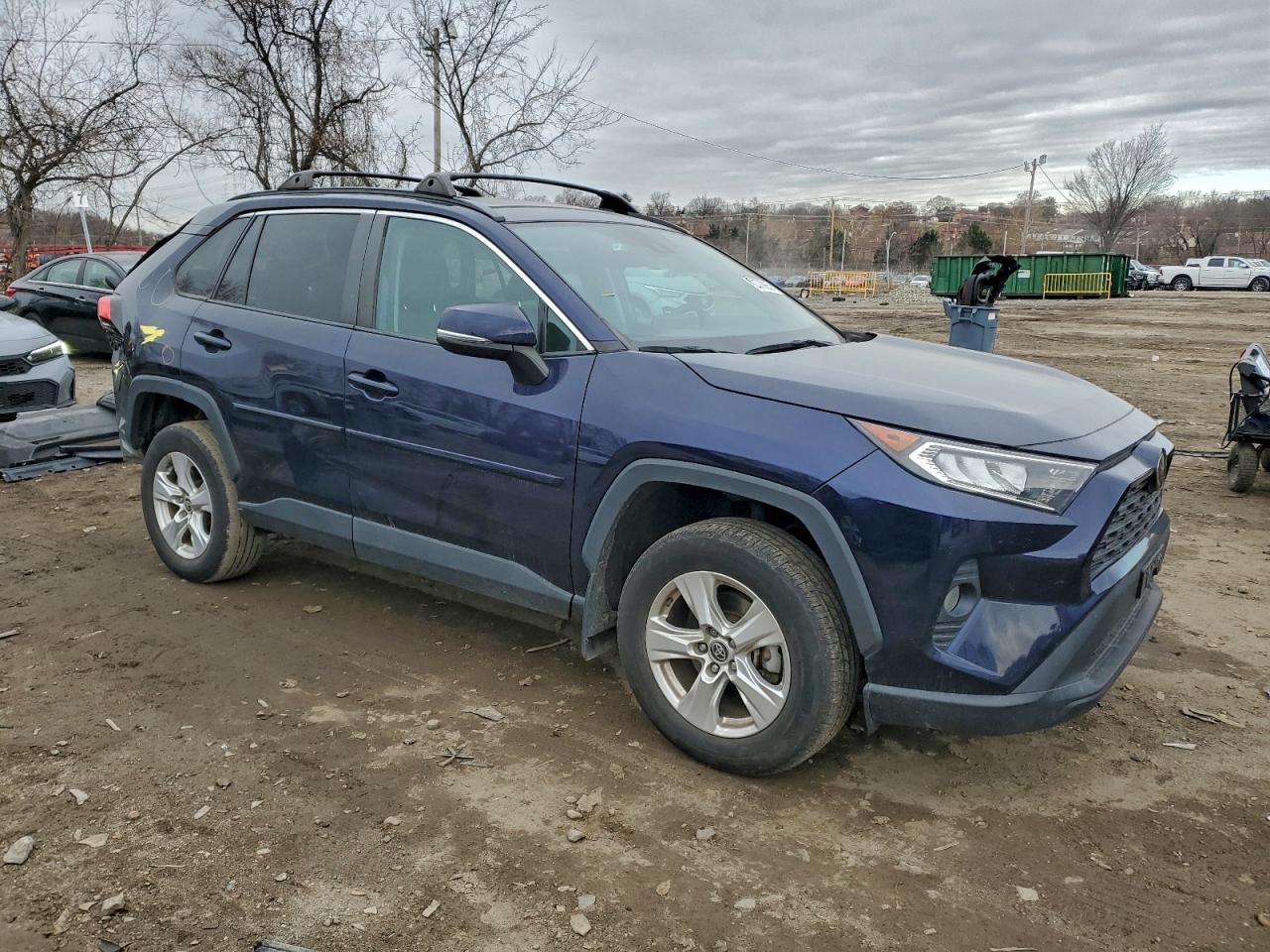 TOYOTA RAV4 XLE