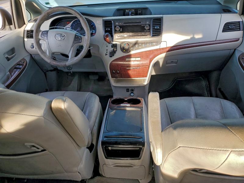 2013 TOYOTA SIENNA XLE #3304711919