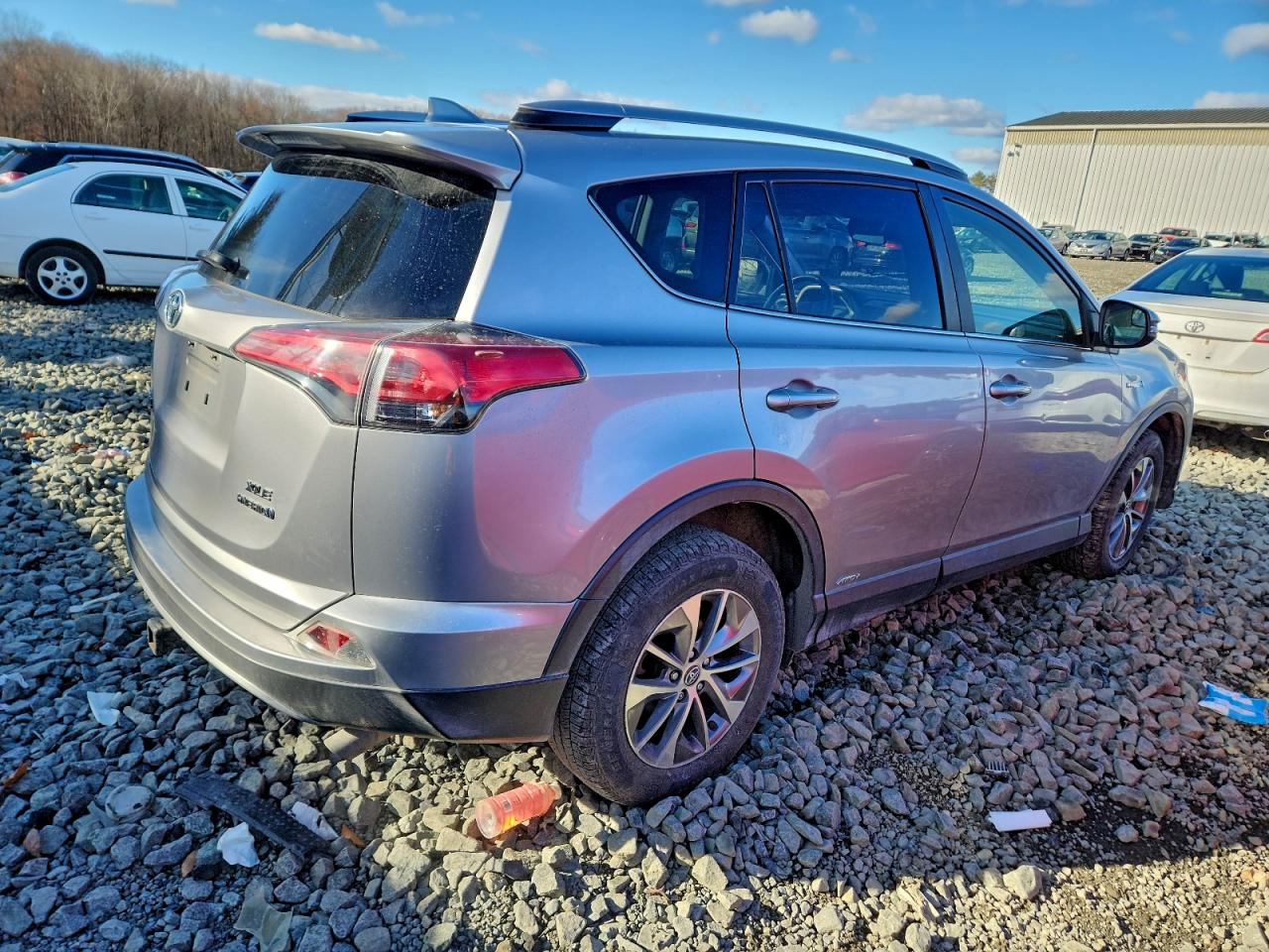 TOYOTA RAV4 LE