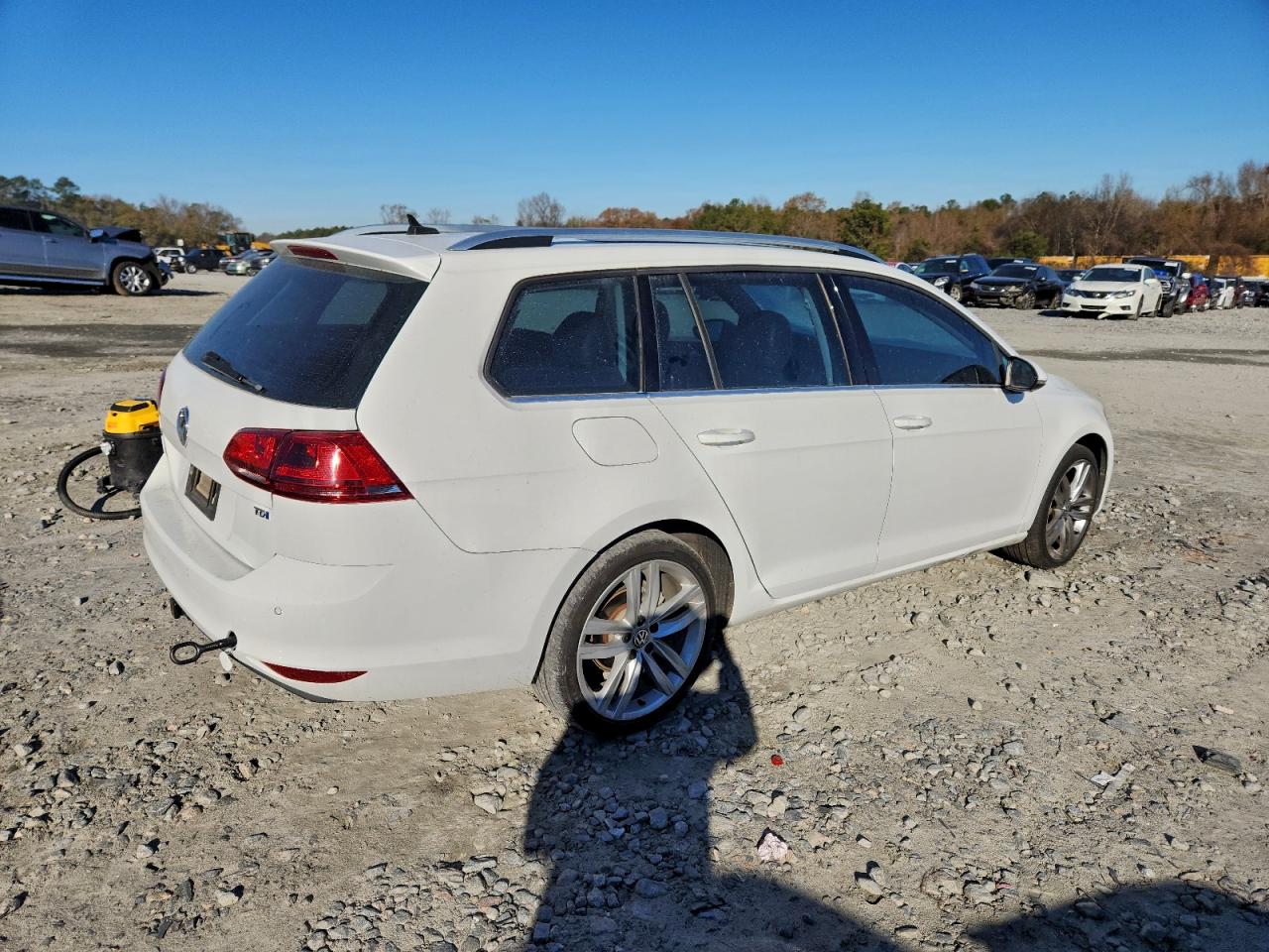 Lot #3316819405 2015 VOLKSWAGEN GOLF SPORT