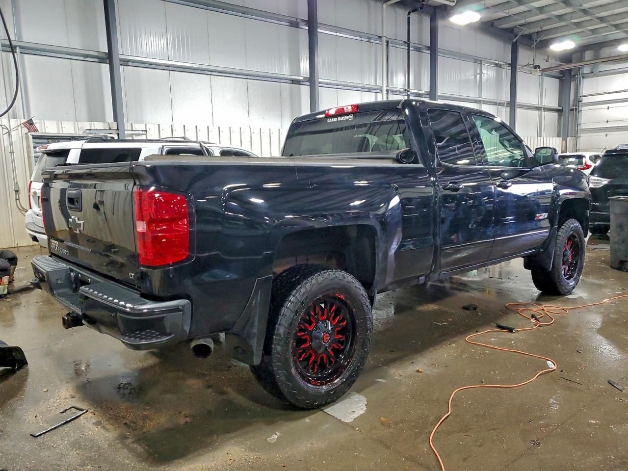 CHEVROLET SILVERADO K1500 LT