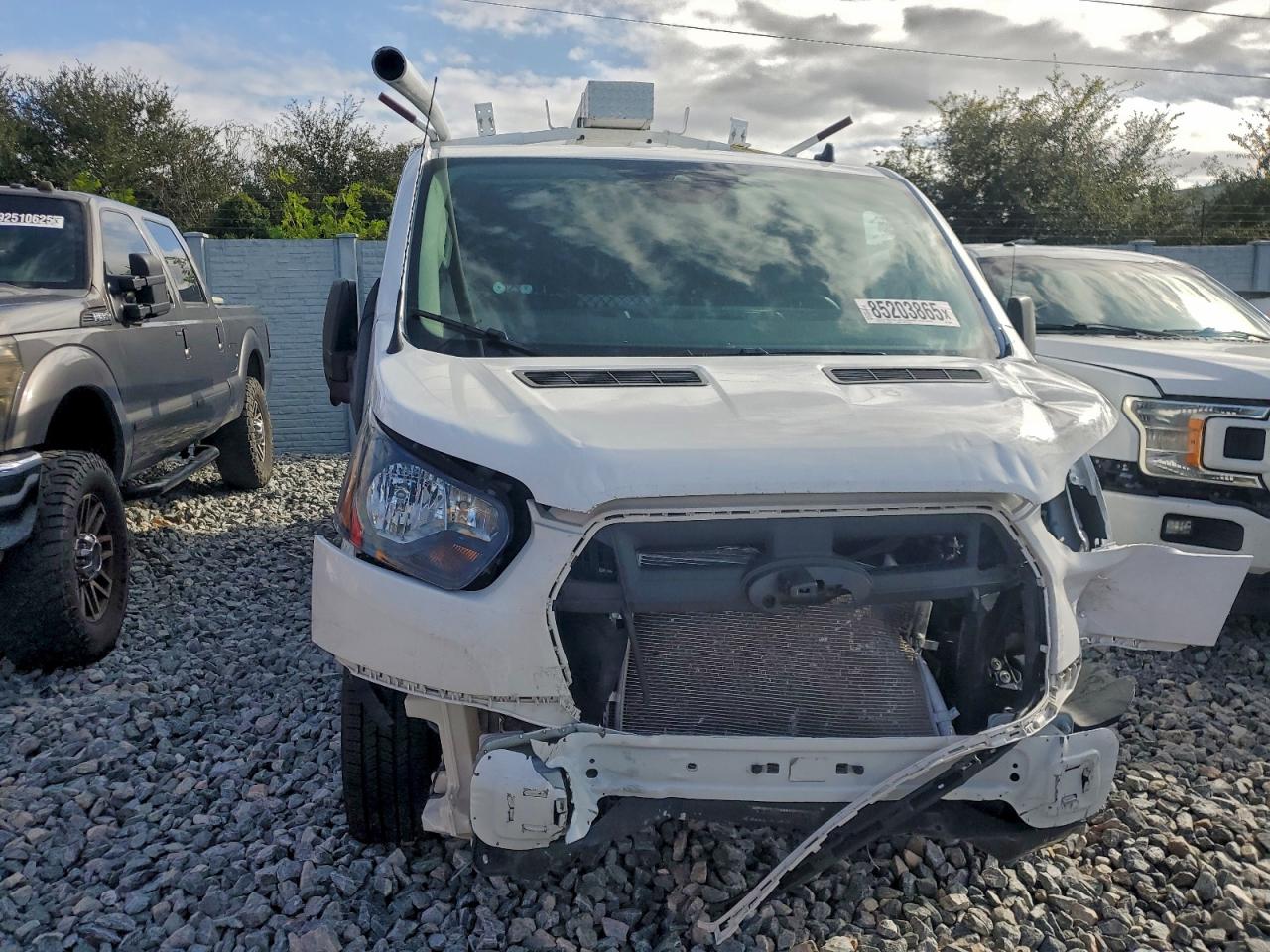 Lot #3315655776 2023 FORD TRANSIT T-