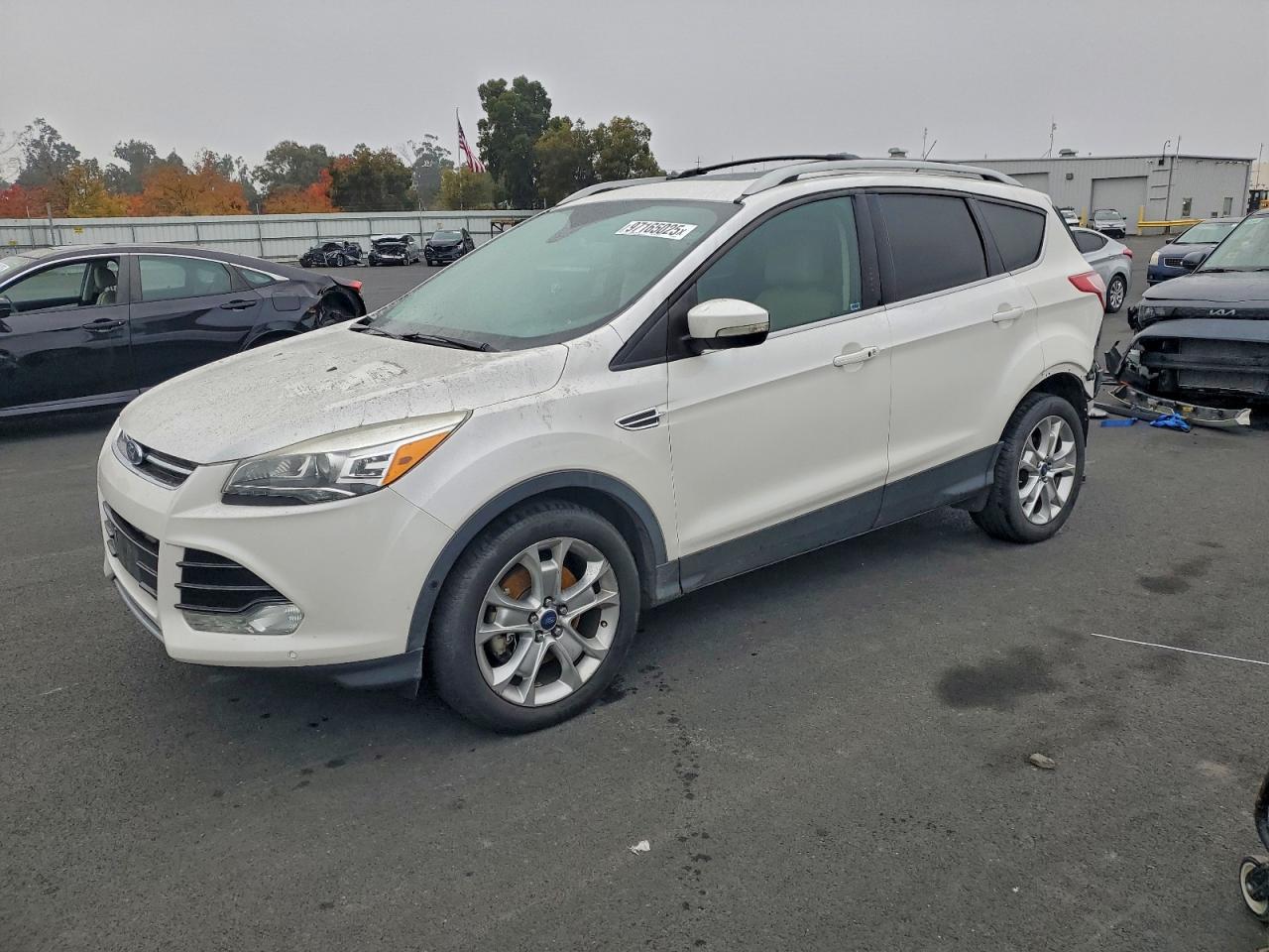 FORD ESCAPE TITANIUM