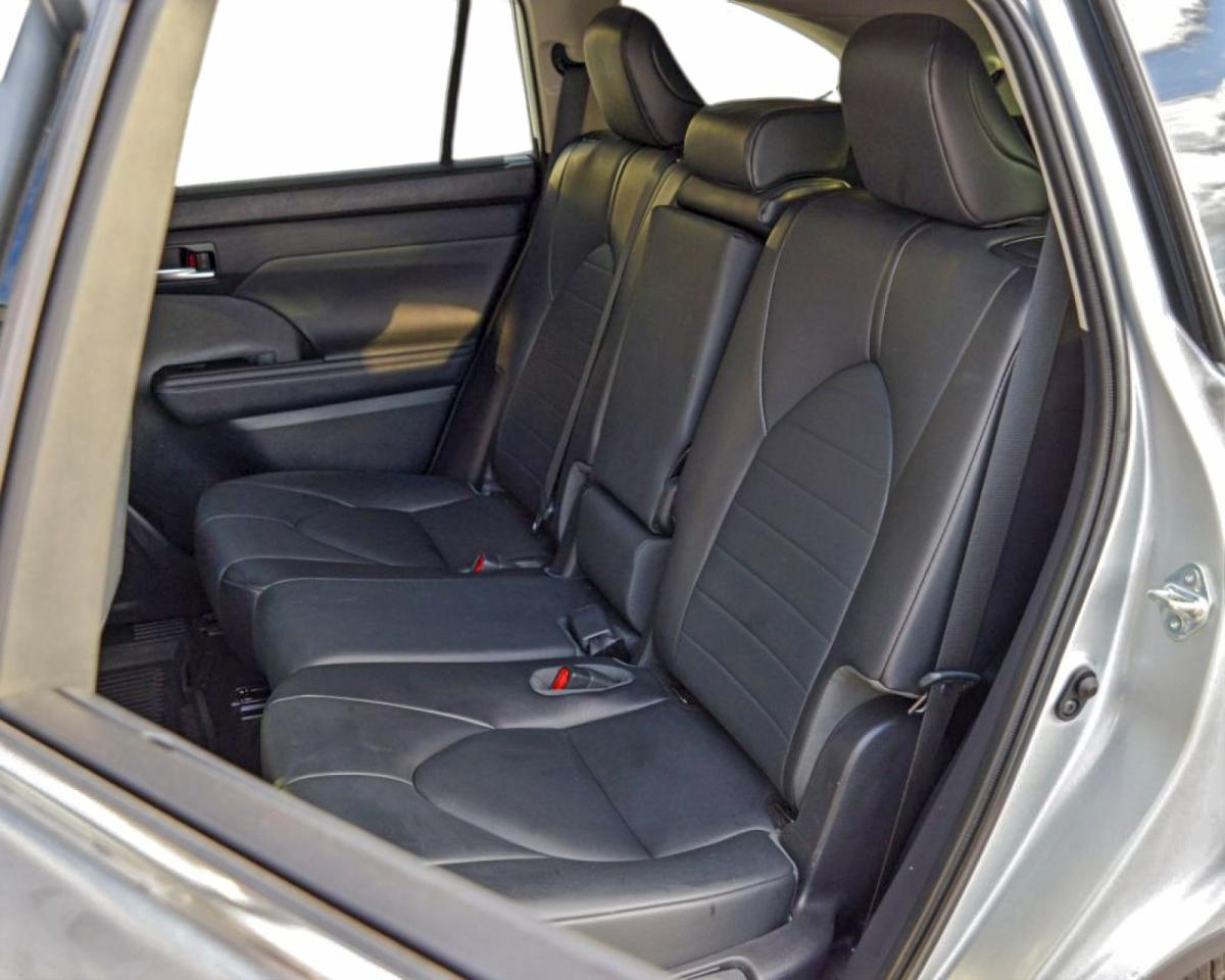 Lot #3316738452 2021 TOYOTA HIGHLANDER