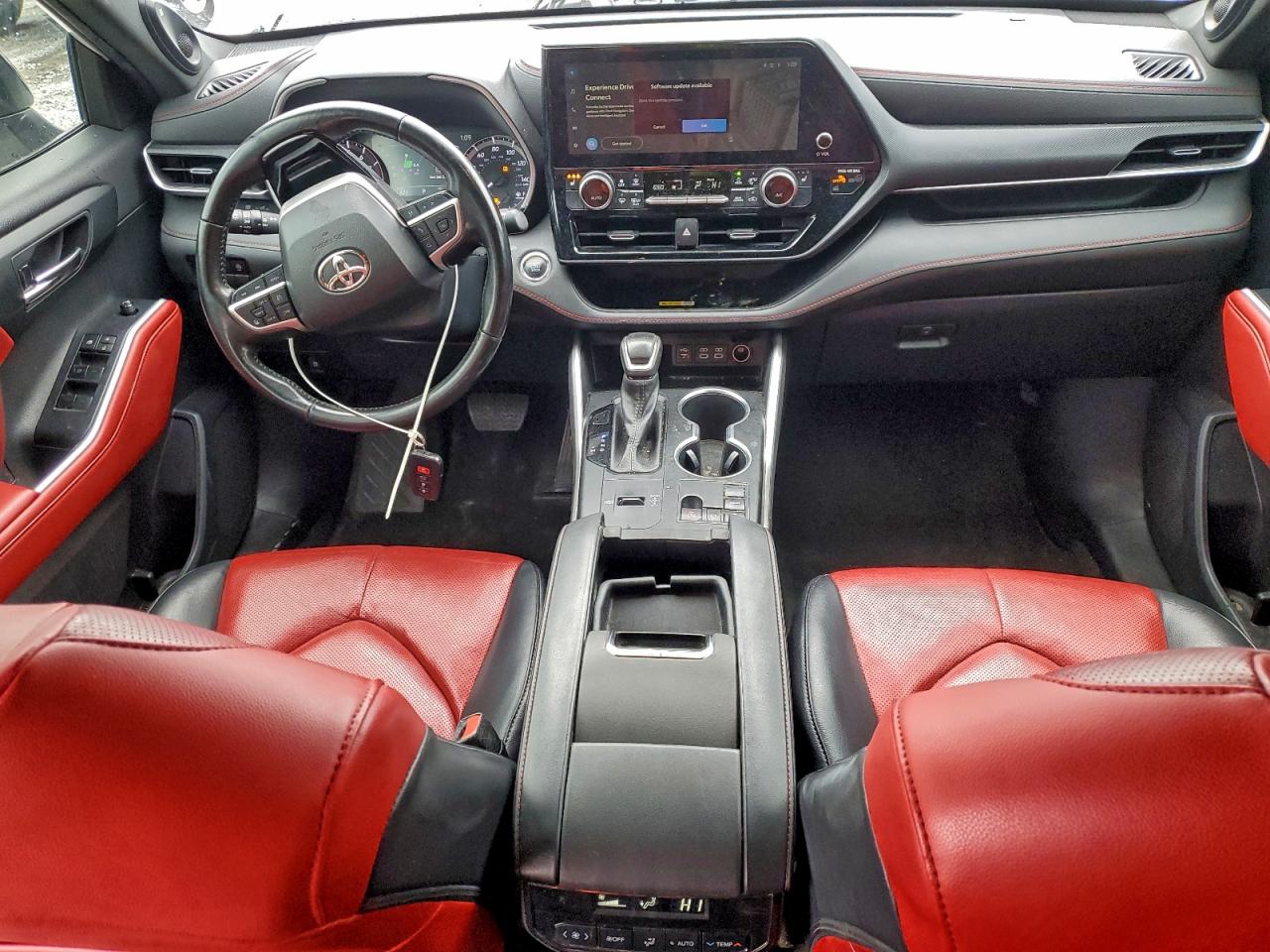 Lot #3304612442 2023 TOYOTA HIGHLANDER