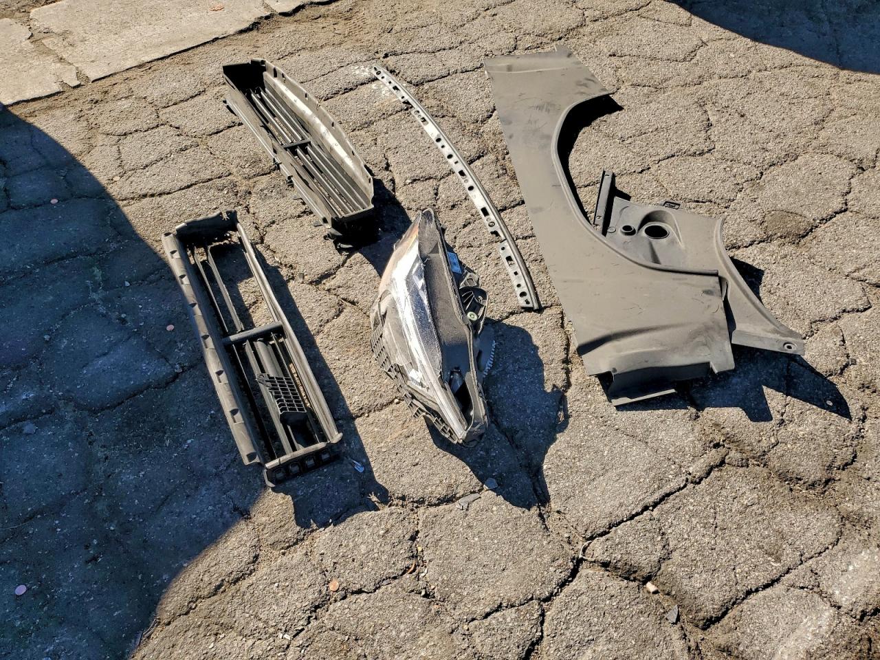 Lot #3316728444 2023 POLESTAR 2