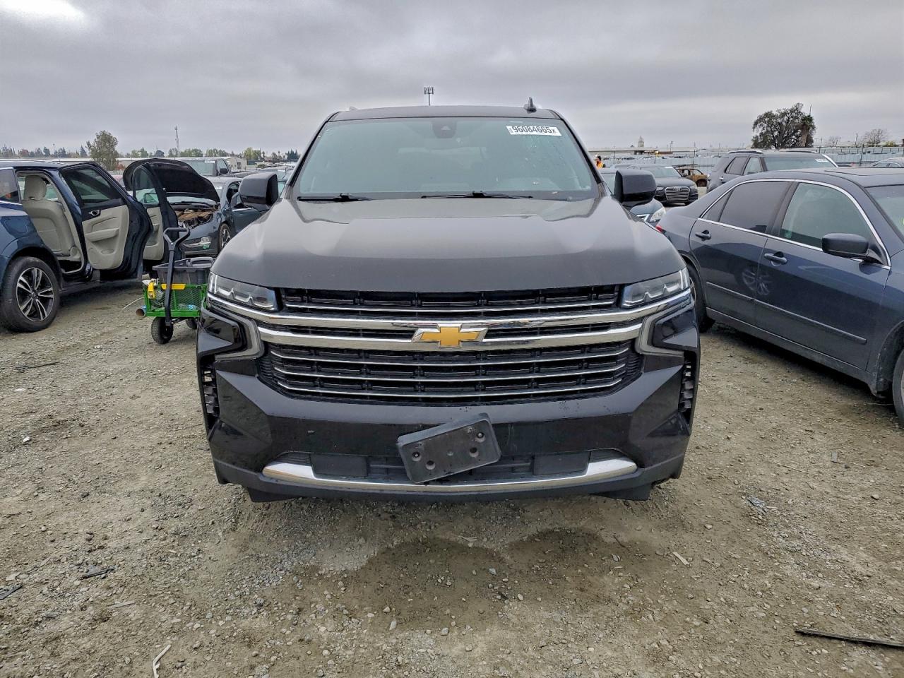 CHEVROLET SUBURBAN C1500 LT