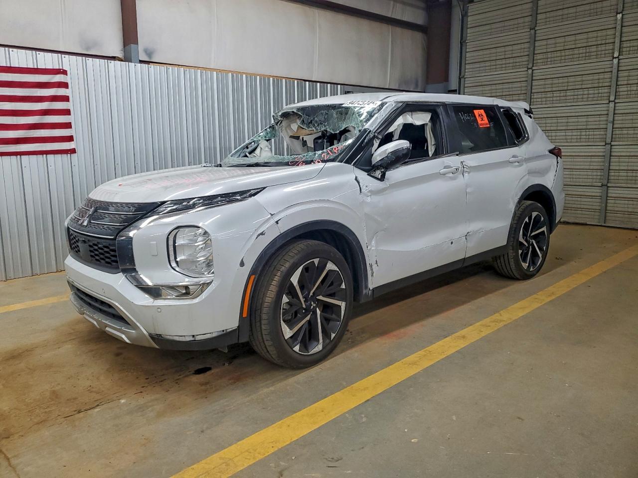 MITSUBISHI OUTLANDER SE