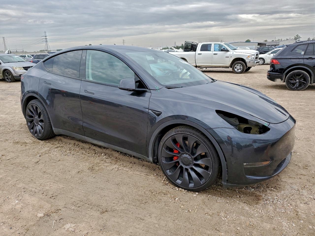 TESLA MODEL Y