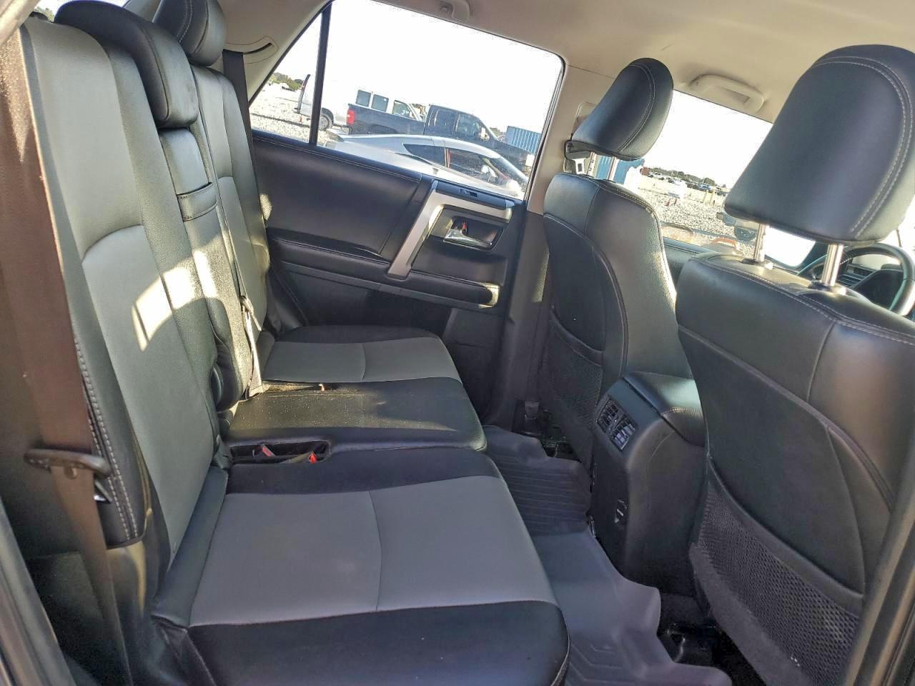 Lot #3316837707 2019 TOYOTA 4RUNNER SR