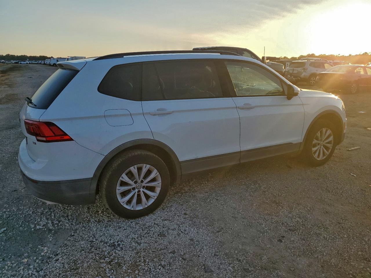 VOLKSWAGEN TIGUAN S