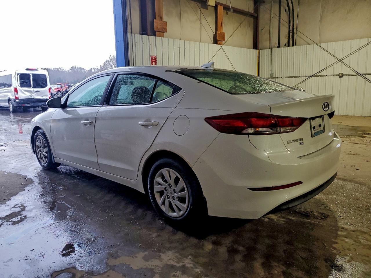HYUNDAI ELANTRA SE