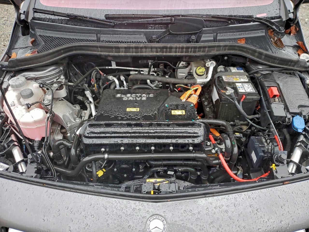 MERCEDES-BENZ B-CLASS 250E