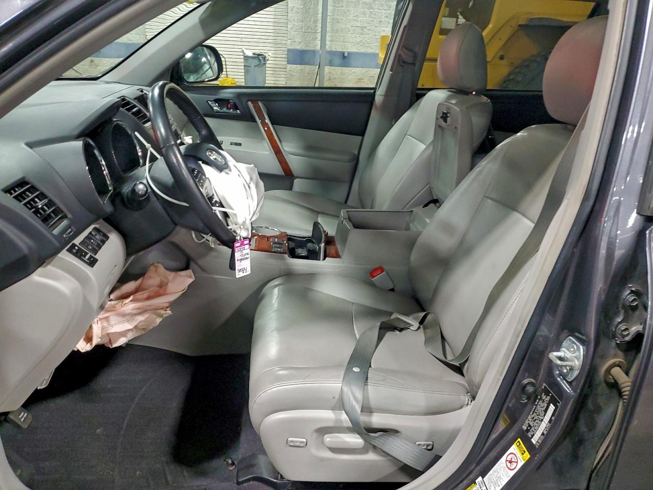 TOYOTA HIGHLANDER LIMITED