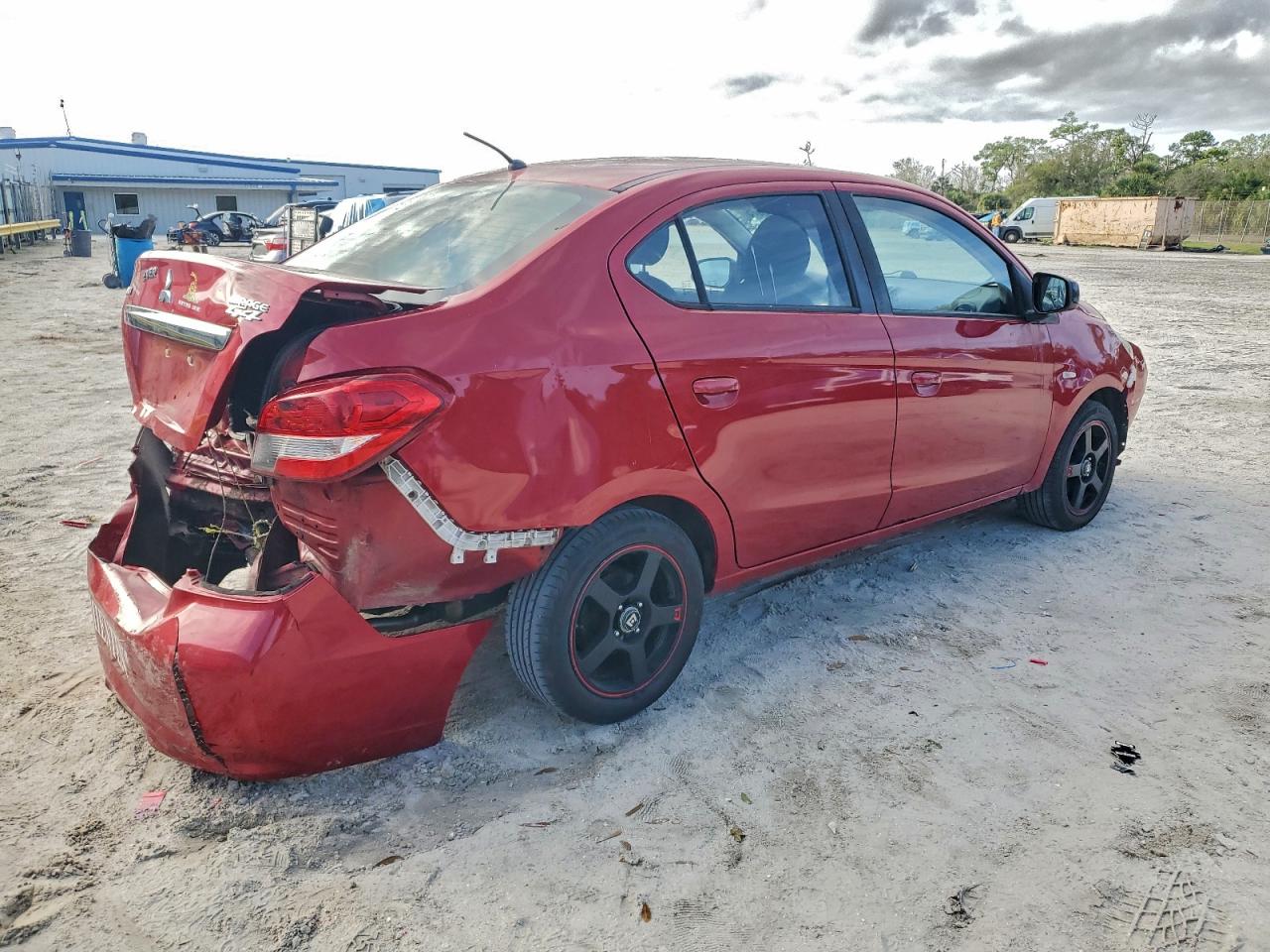 MITSUBISHI MIRAGE G4 ES