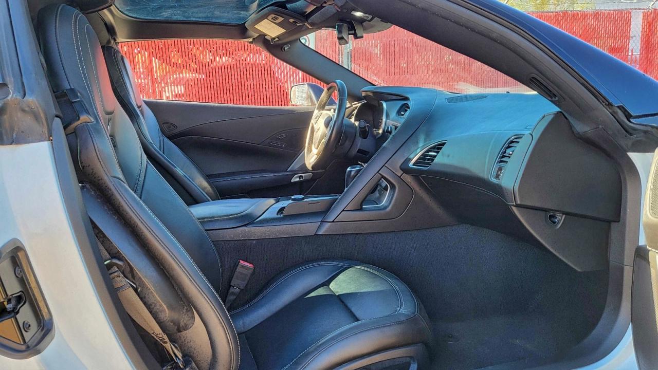 CHEVROLET CORVETTE STINGRAY Z51 2LT