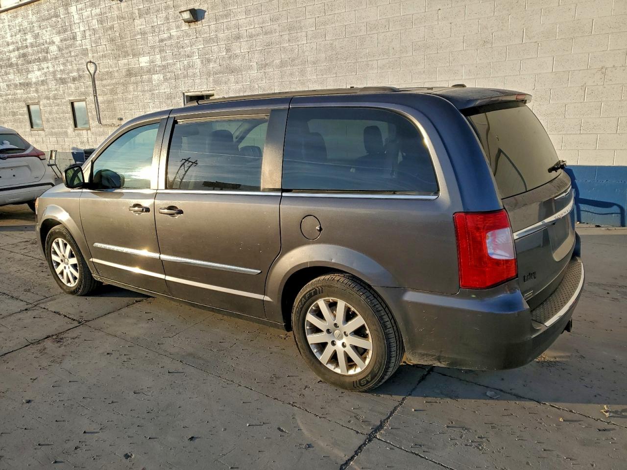 CHRYSLER TOWN & COUNTRY TOURING