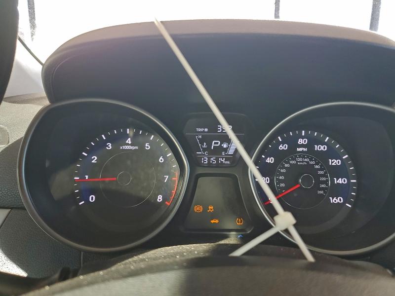 2016 HYUNDAI ELANTRA SE #3302918057