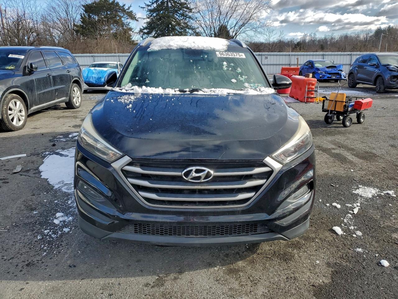 Lot #3312311772 2017 HYUNDAI TUCSON LIM