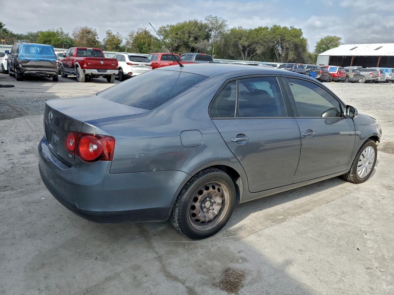 Lot #3318095383 2010 VOLKSWAGEN JETTA S