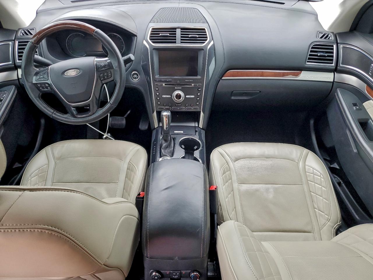 FORD EXPLORER PLATINUM