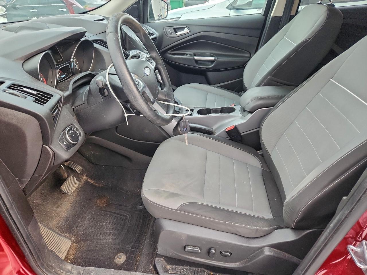 FORD ESCAPE SE