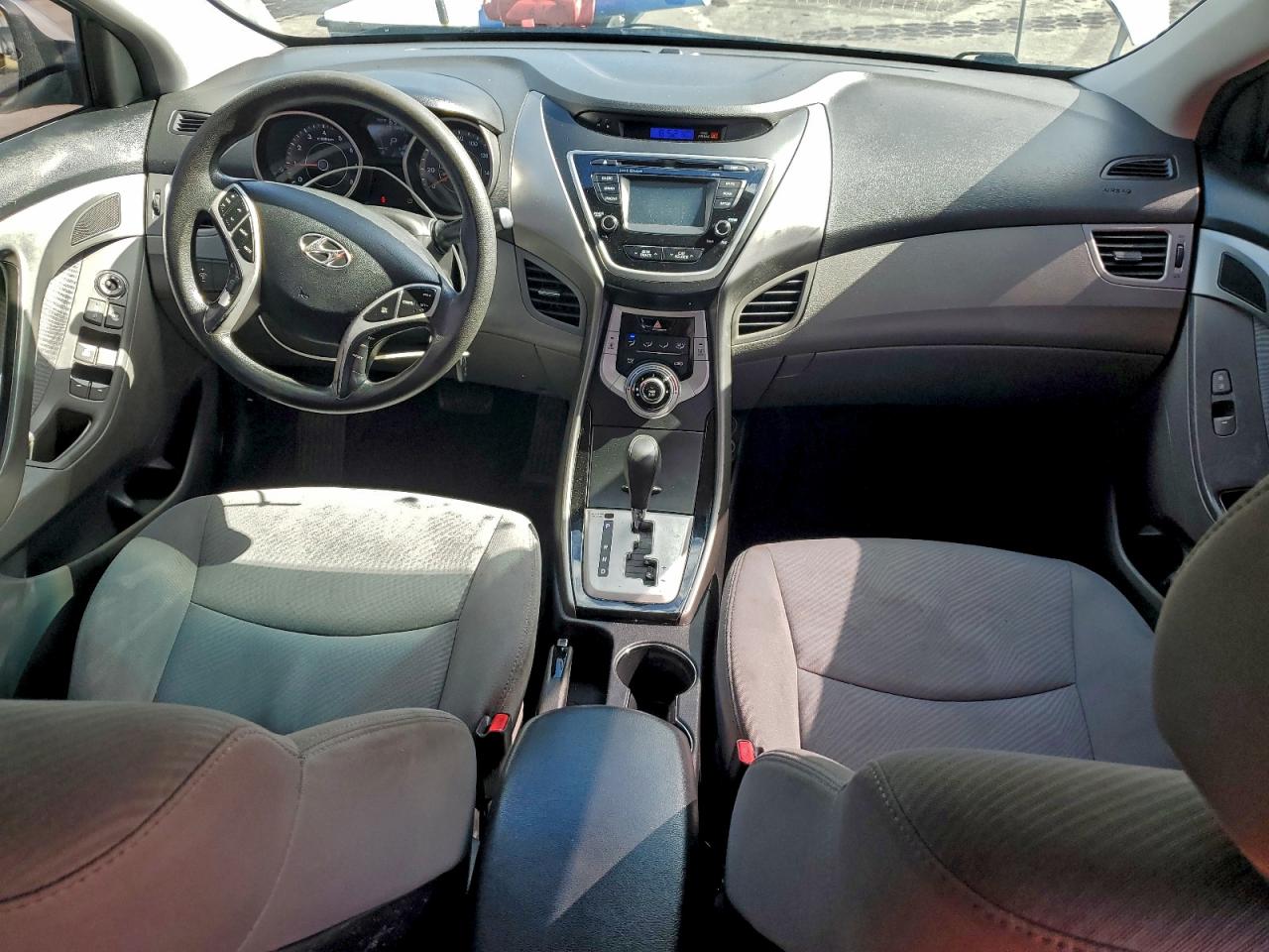 HYUNDAI ELANTRA GLS