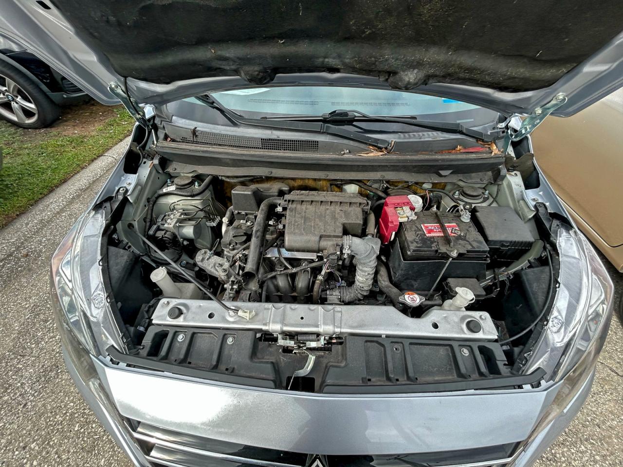 MITSUBISHI MIRAGE ES