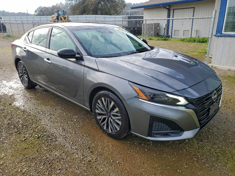 2025 NISSAN ALTIMA SV #3305582171