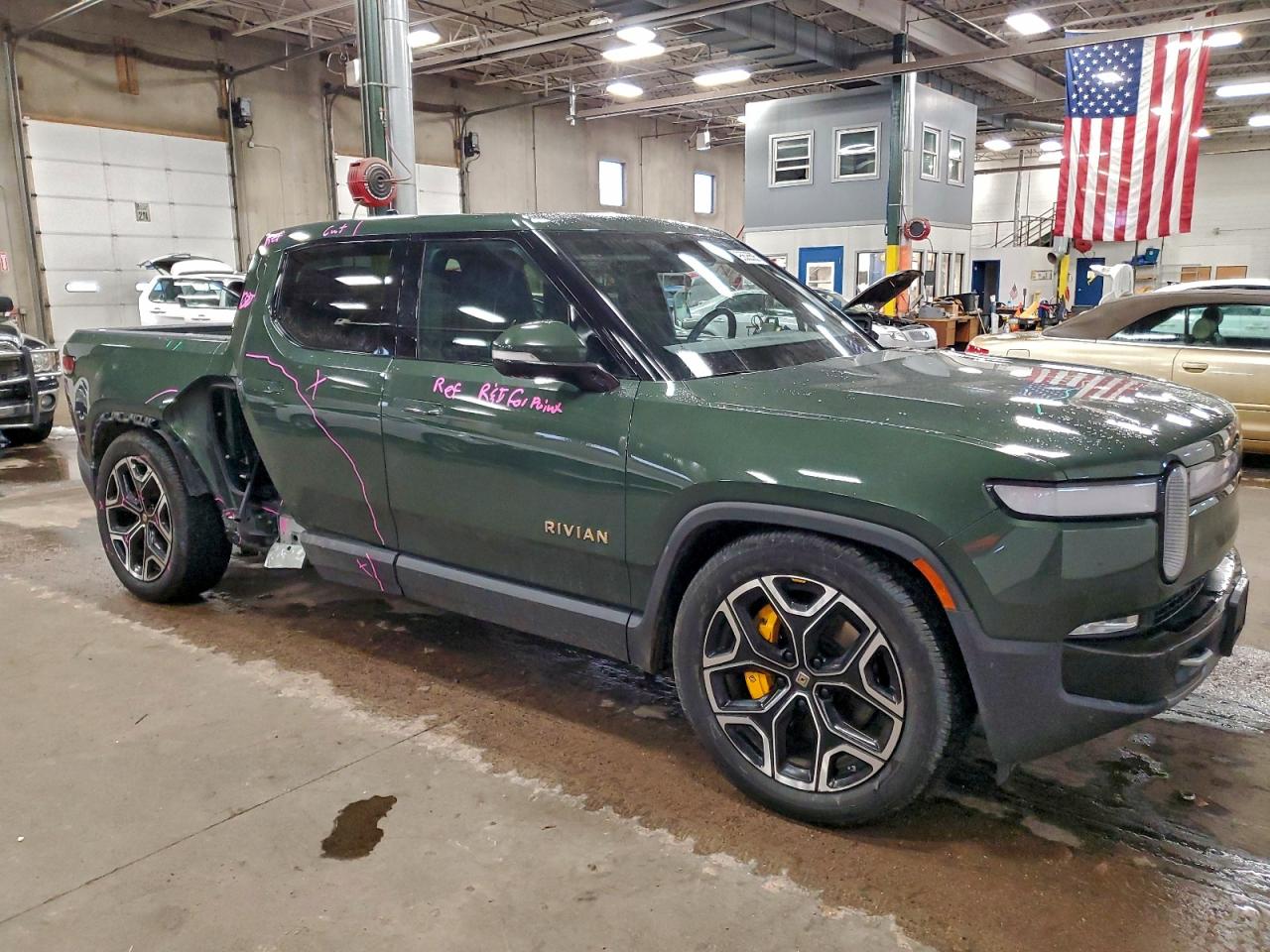 RIVIAN R1T LAUNCH EDITION