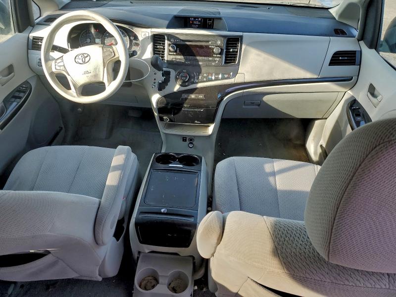 2014 TOYOTA SIENNA LE #3312586171