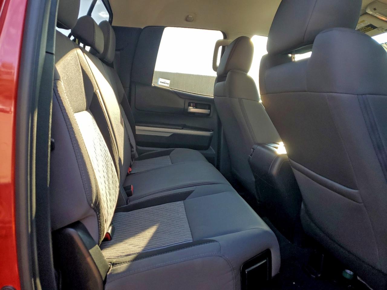 TOYOTA TUNDRA DOUBLE CAB SR