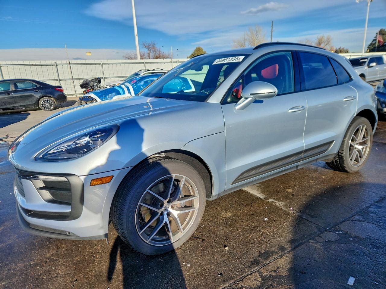 PORSCHE MACAN