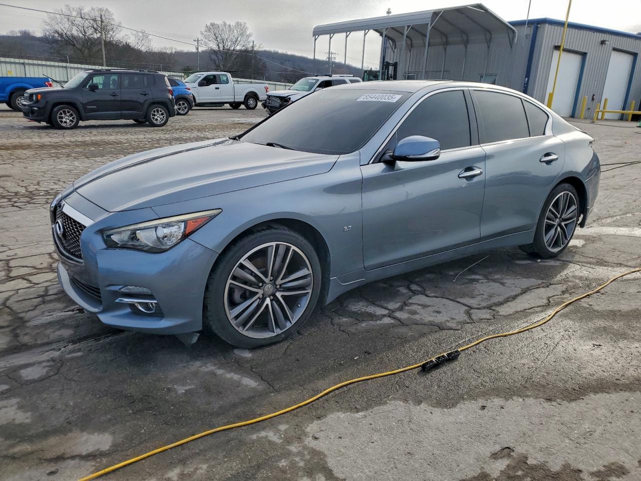 INFINITI Q50 BASE
