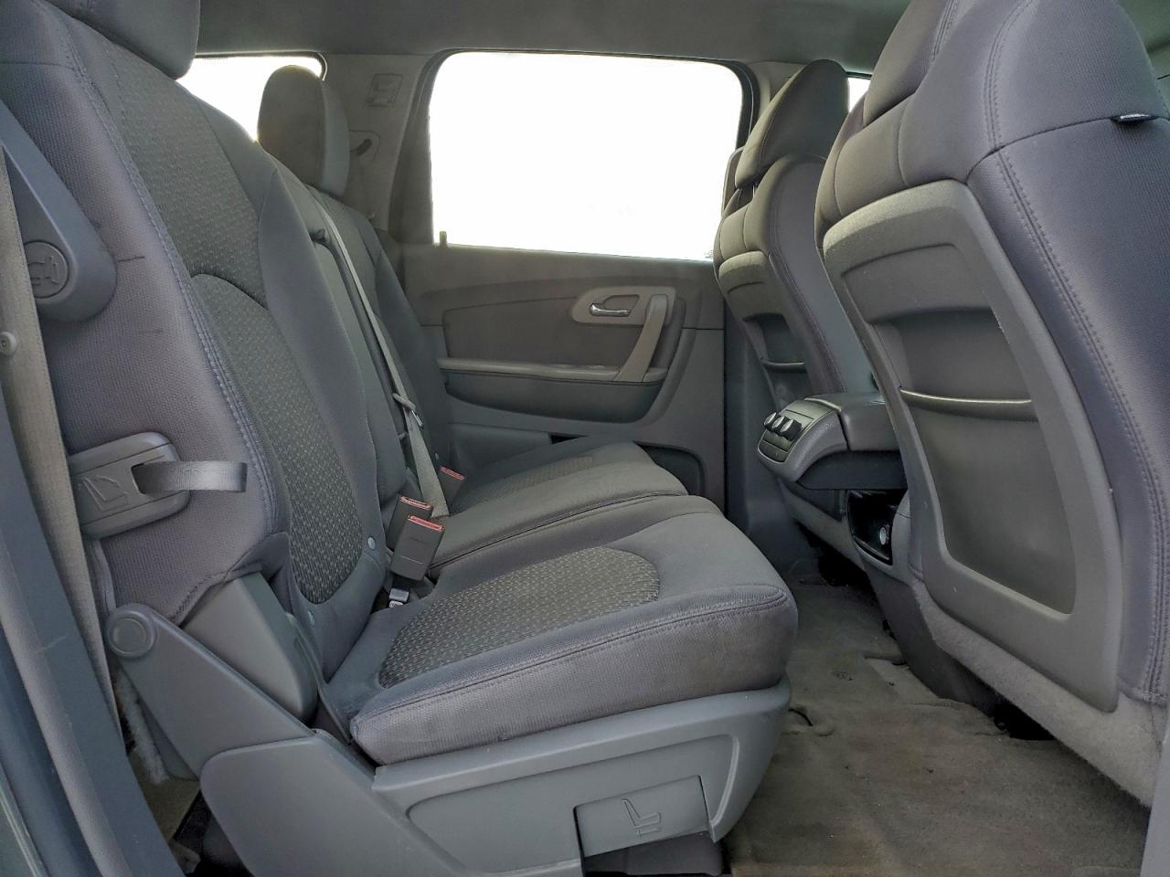 CHEVROLET TRAVERSE LS