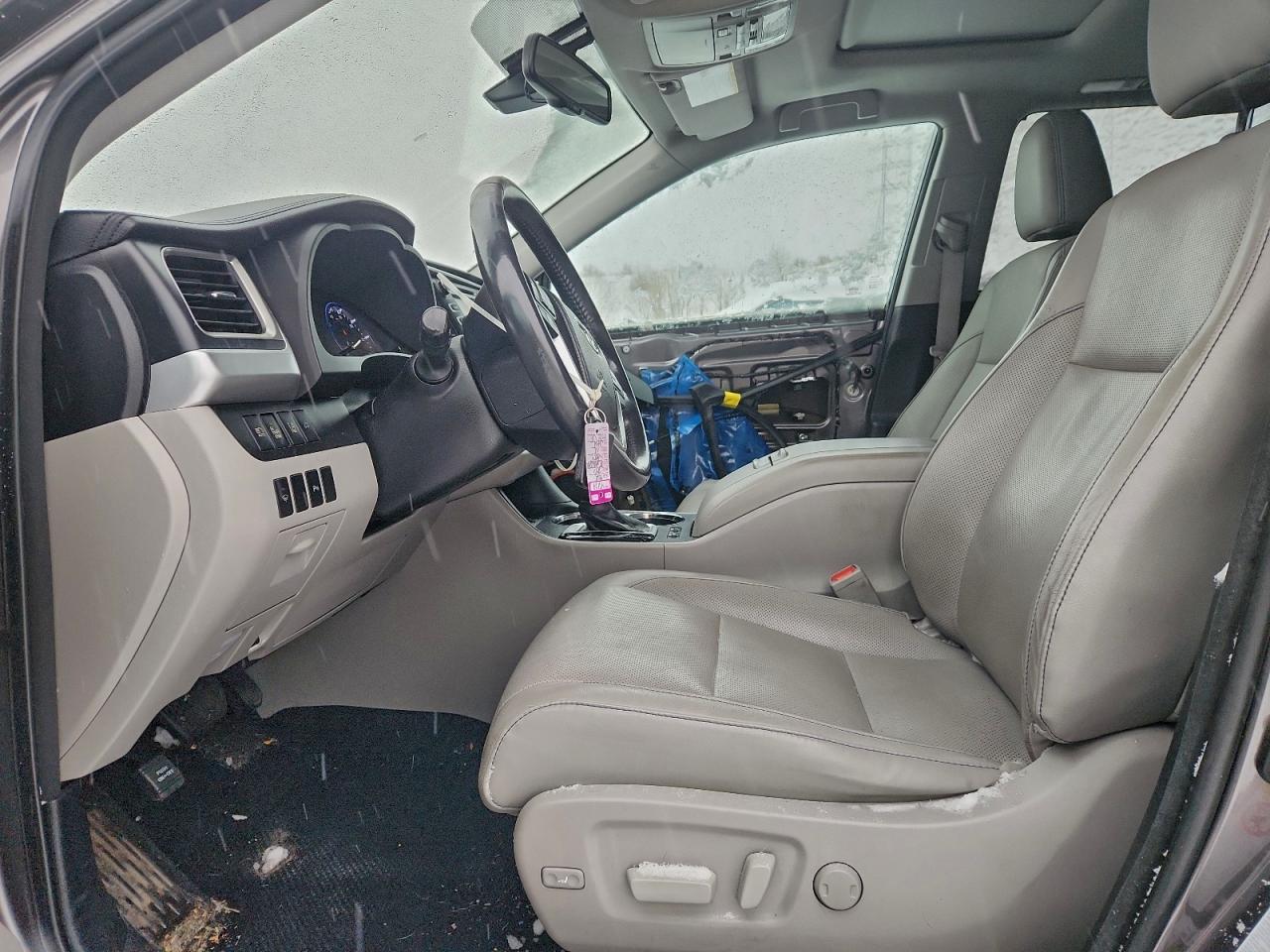 TOYOTA HIGHLANDER LIMITED