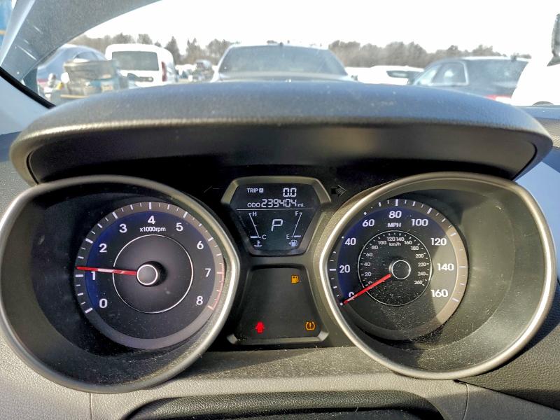 2012 HYUNDAI ELANTRA #3305355317