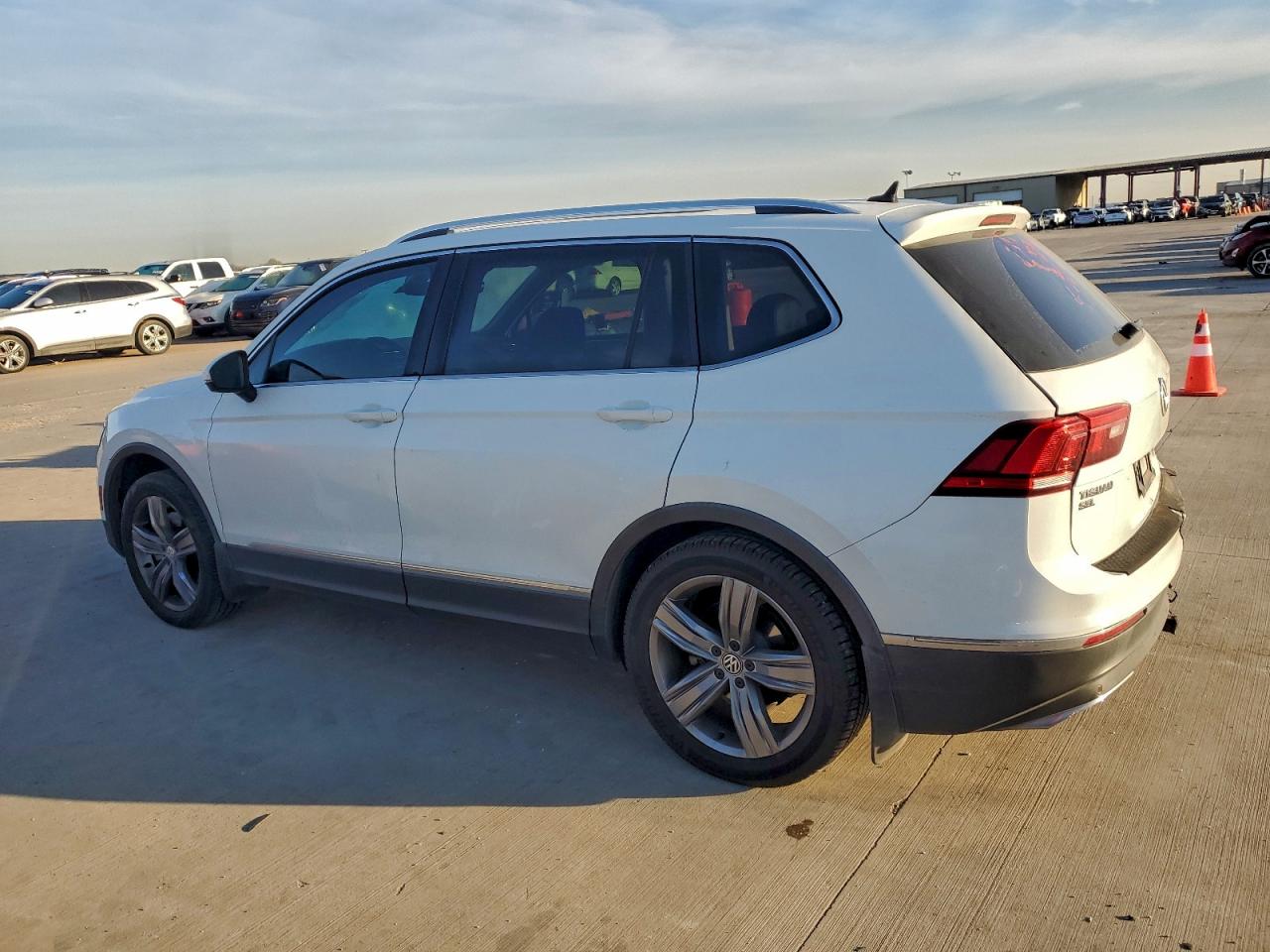 Lot #3318142387 2018 VOLKSWAGEN TIGUAN SEL