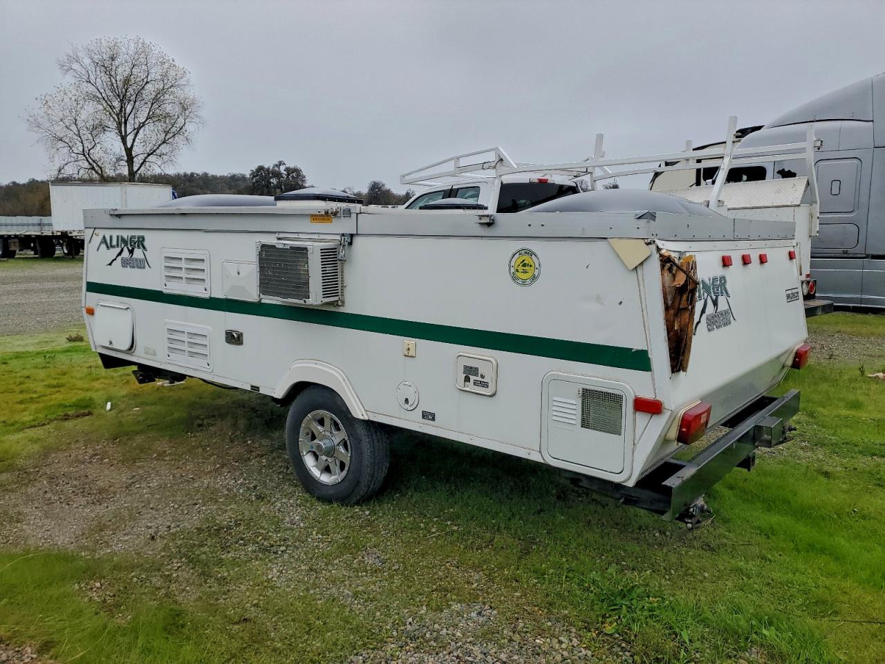 Lot #3309792330 2011 COLU CAMPER