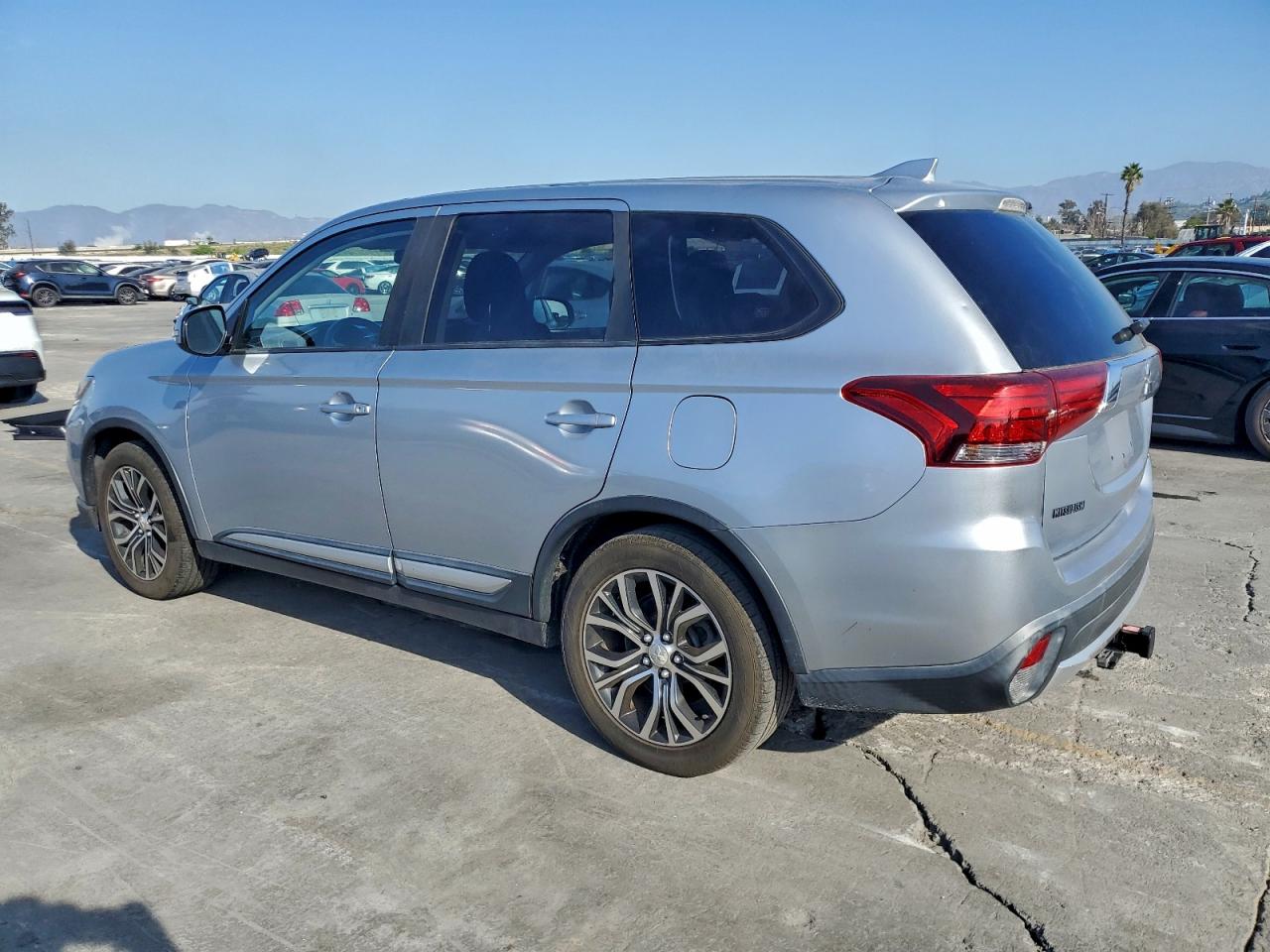 Lot #3317147989 2017 MITSUBISHI OUTLANDER