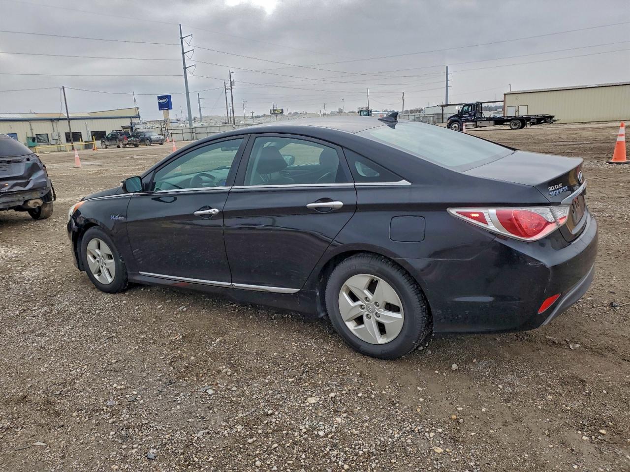 HYUNDAI SONATA HYBRID