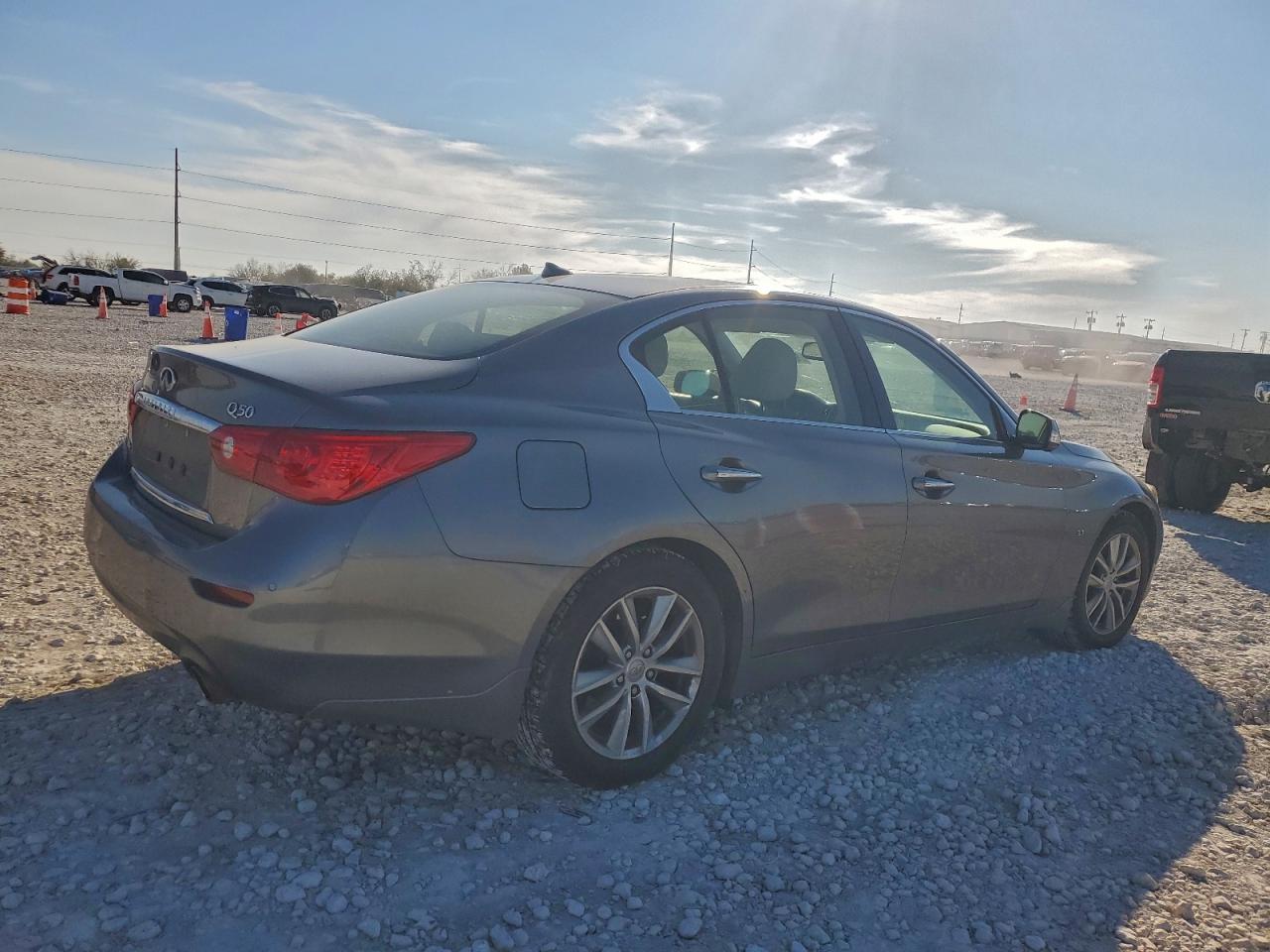 INFINITI Q50 BASE