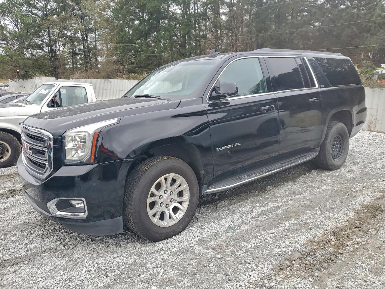 GMC YUKON C1500 SLT