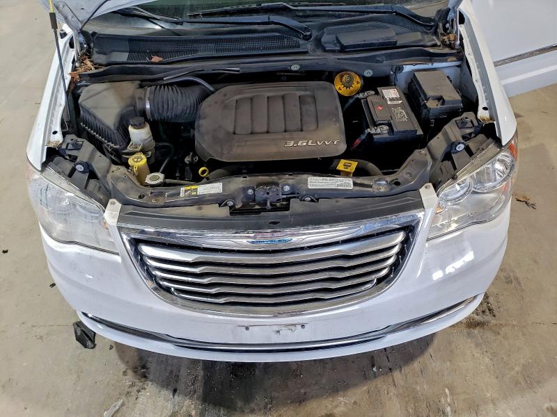 2016 CHRYSLER TOWN & COU #3319091254
