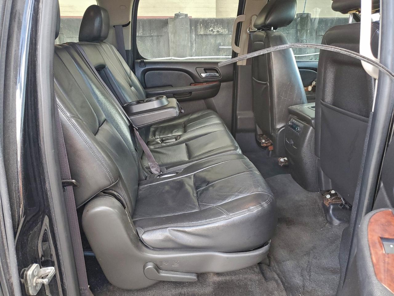 CHEVROLET SUBURBAN K1500 LT